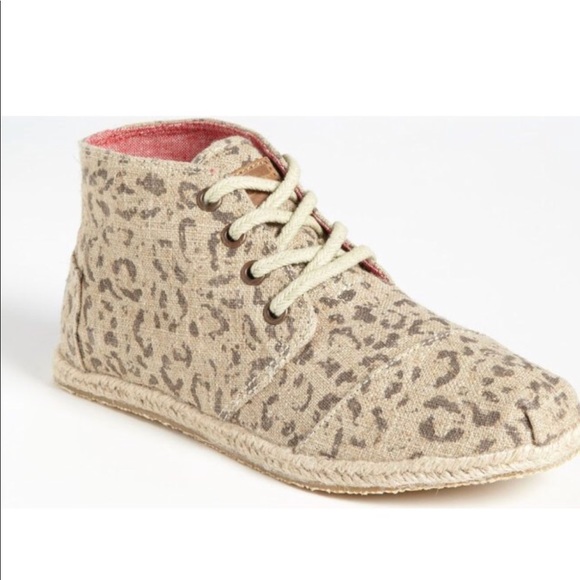snow leopard booties